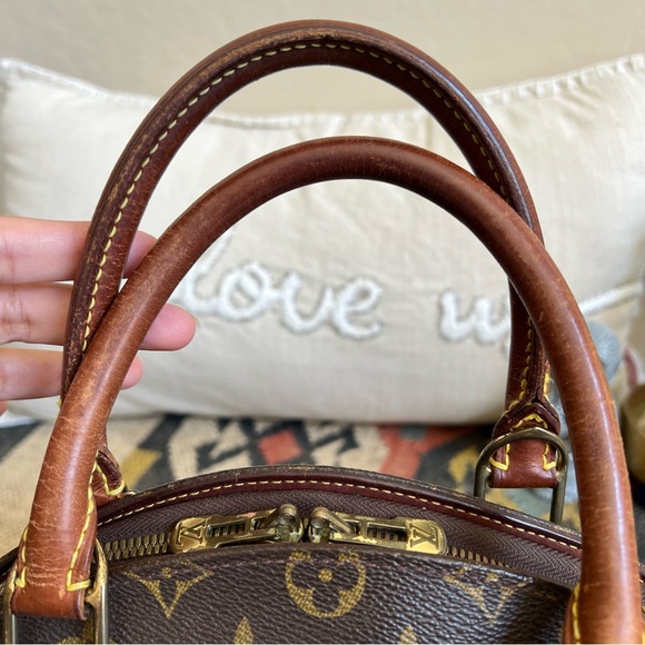 Louis Vuitton Monogram Ellipse PM Vintage Hand Bag - Picture 10 of 17